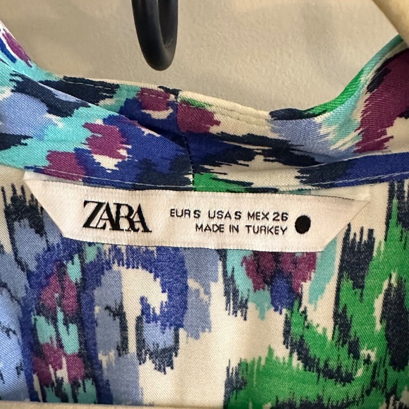 Zara Wrap Dress - Size Small - 100% Viscose - Picture 5 of 12